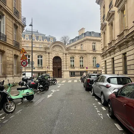 Appartamento Magnifique Au Coeur Du 8e Parigi