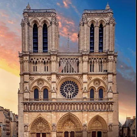 Magnifique Au Coeur Du 8e Parigi