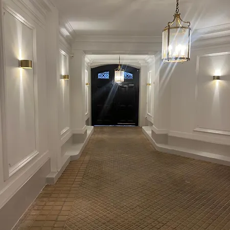 Magnifique Au Coeur Du 8e Apartment Paris